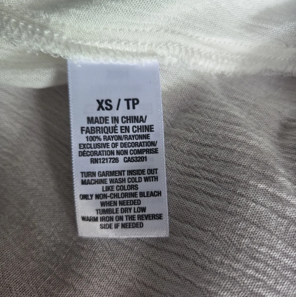 Cape Juby White and Blue Relaxed Blouse with Bib Collar - Picture 5 of 6